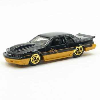 Hot Wheels Retro Racers 5 10 Matt and Debbie Hay s 1988 Pro Street Thunderbird Car 56 250 Long Card